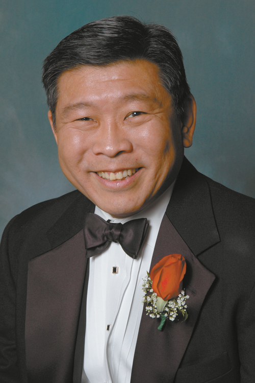 Gene Honda, WPGU alum and PA announcer, will be receiving the Lou Liay Spirit Award during Homecoming week. Honda announces for the Chicago White Sox, Blackhawks and the Illinois Football games.