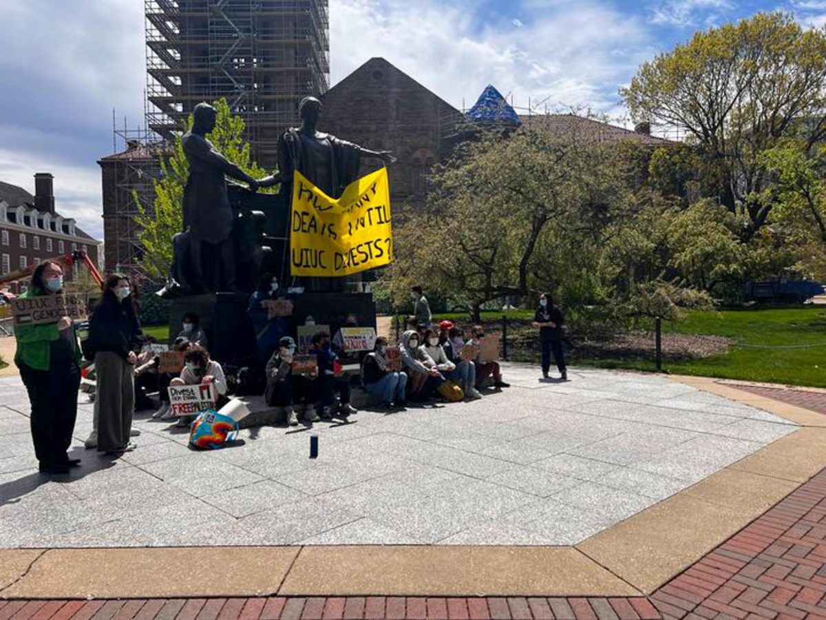 University students protest for a ceasefire in Gaza and divestment from arms manufacturers supplying weapons to Israel on April 19. 