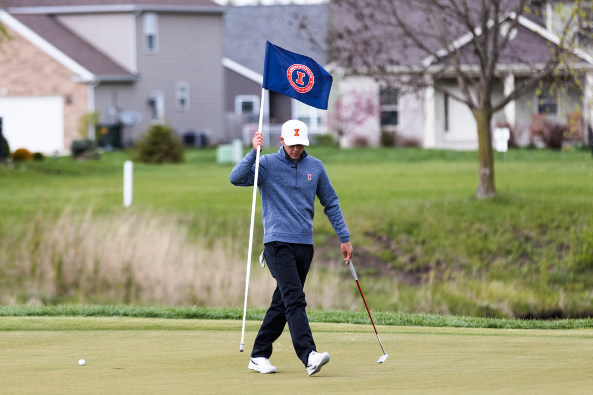 The Illini compete in the Spring Collegiate during a cold windy day, April 2023.
